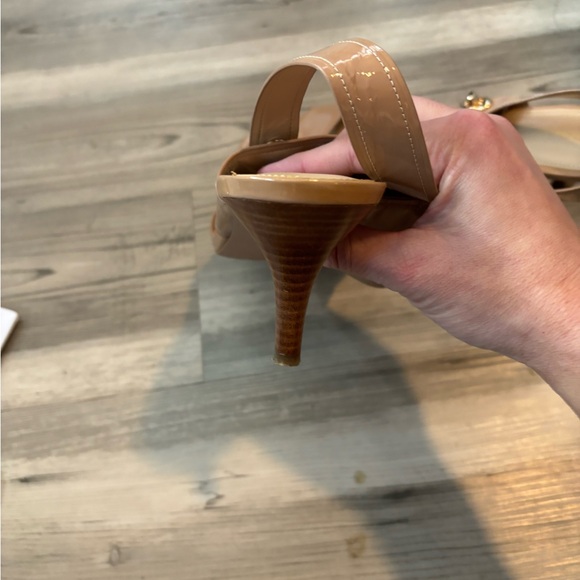 Coach Marla Slingback Nude, Patent leather Sandal Size 10 - Picture 2 of 7